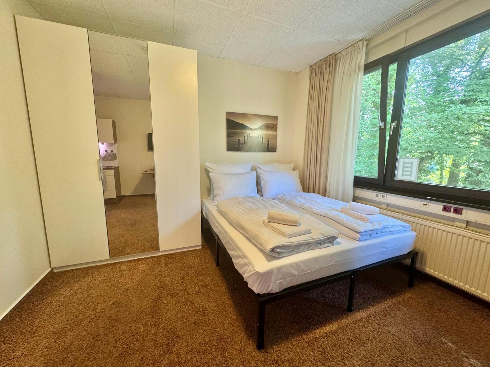 Guesthouse Guetersloh ภายนอก รูปภาพ